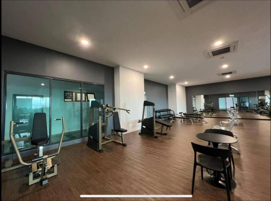 Attractive 3 Bedroom Condo With Pool-D Raudhah Homestay Kajang Exterior foto