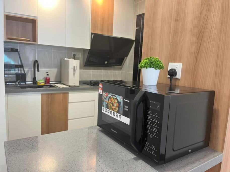 Attractive 3 Bedroom Condo With Pool-D Raudhah Homestay Kajang Exterior foto
